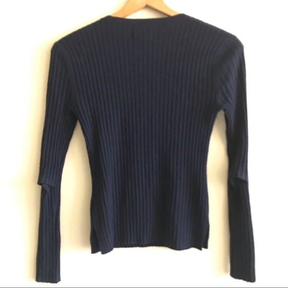 Frame Peek-a-boo Sweater - Picture 5 of 7